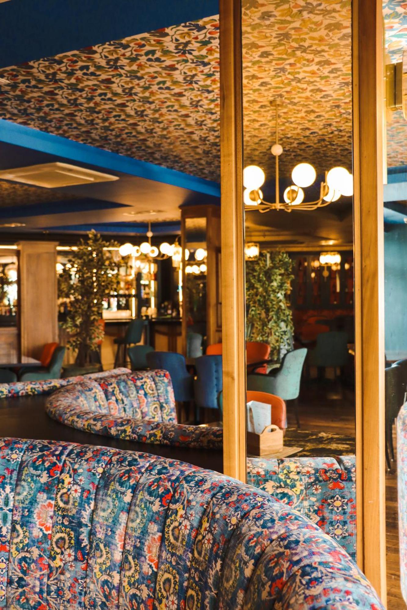 Hotel Amber Springs 4*
